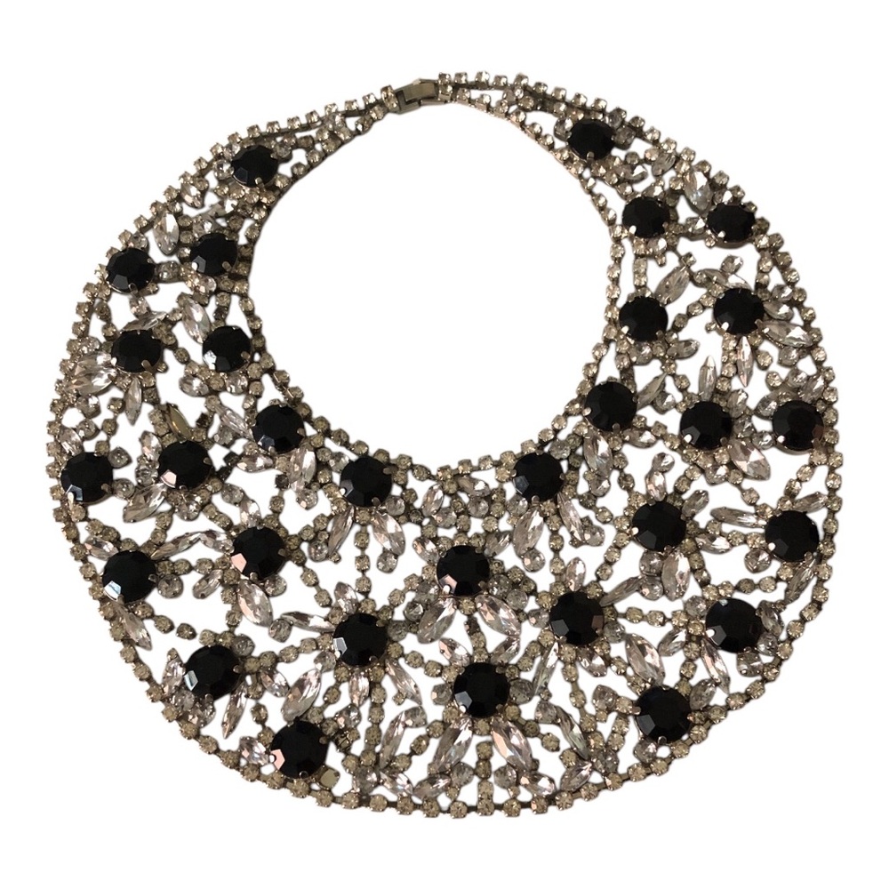 Elegant Black and Silver Statement Necklace - Picture 2 of 4